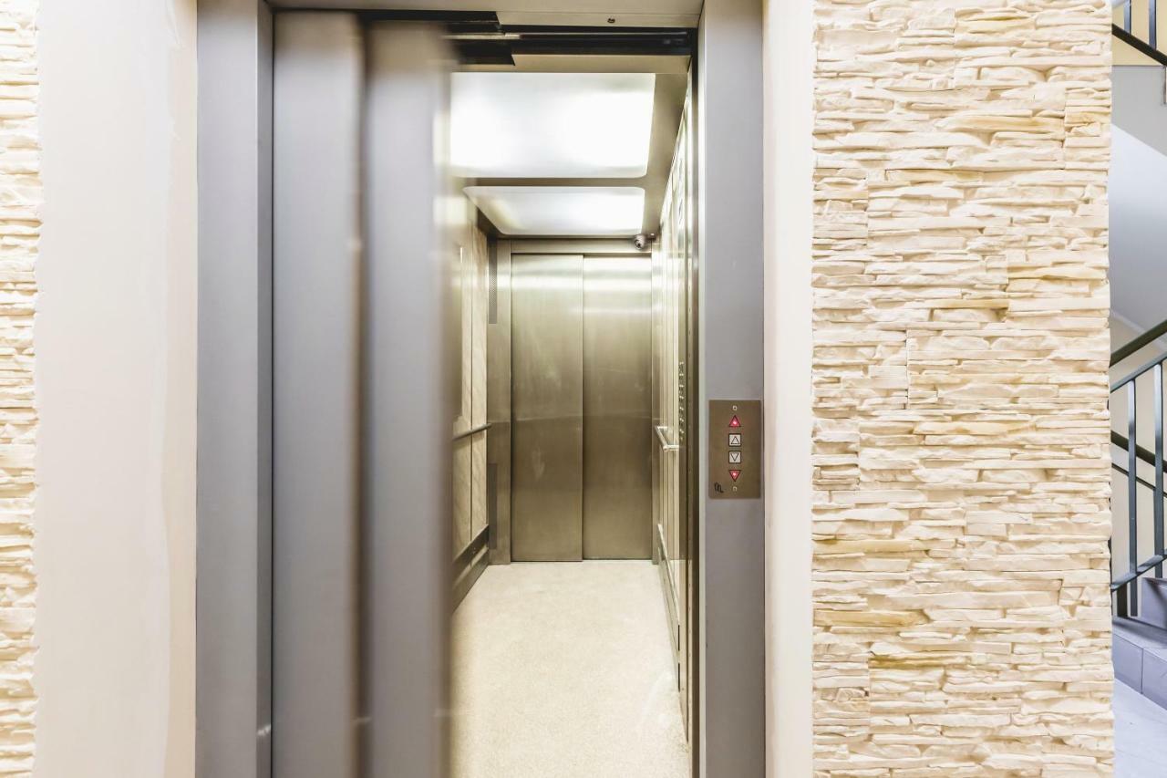Apartament Niecala Kings Deluxe Lublin Exteriör bild